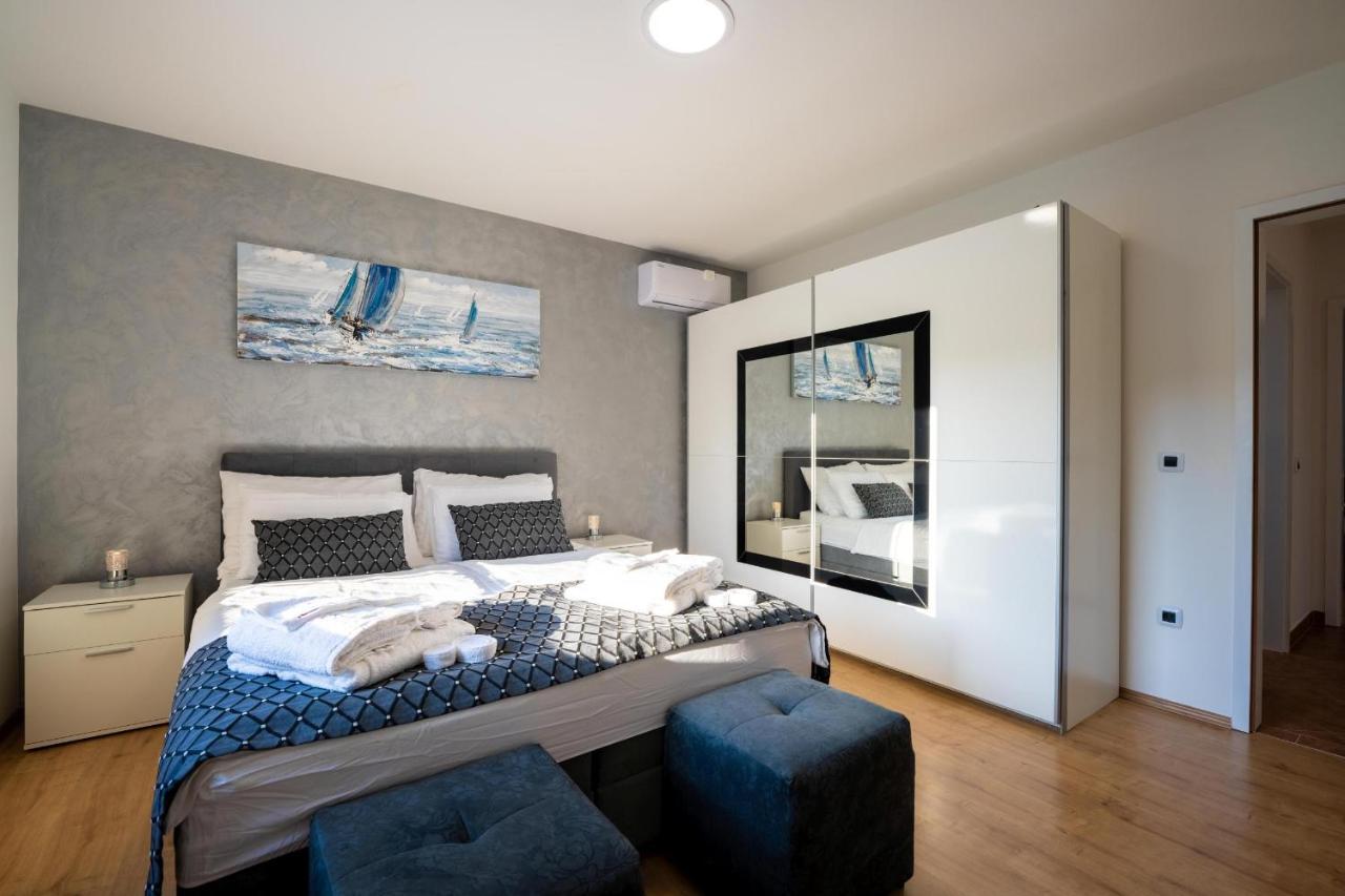 Villa Beauty With Heated Pool And Jacuzzi Kanfanar Exteriér fotografie